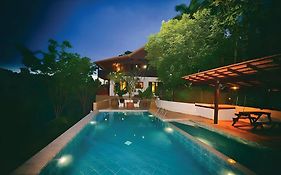 Deserenity Exclusive Jungle Resort Seremban